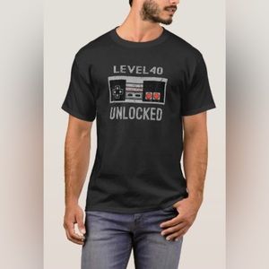 Level 40 unlocked 40th Birthday shirt NWT